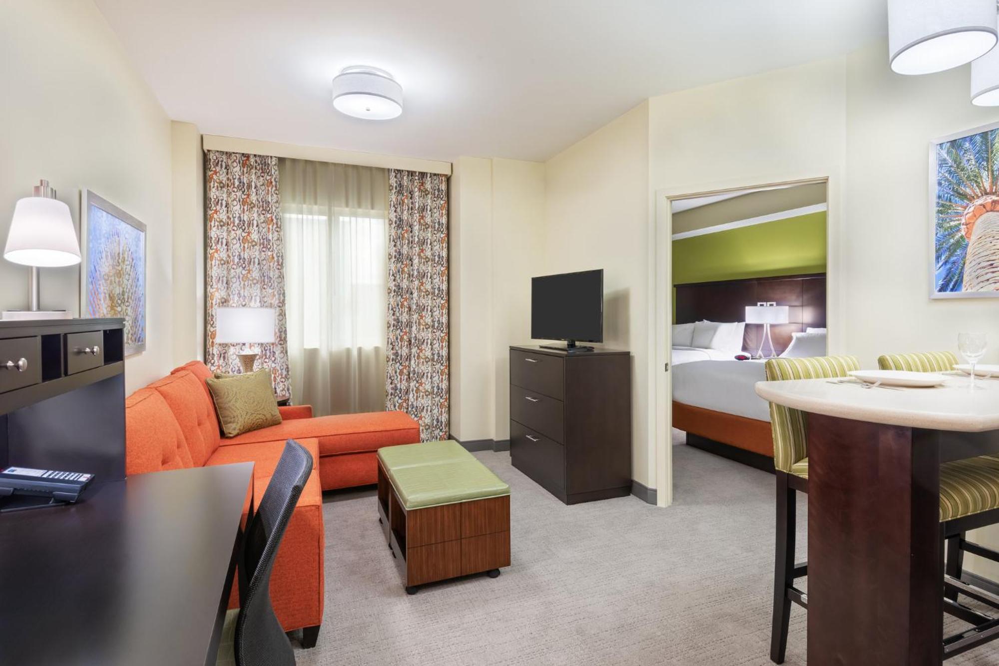 Queen Suite Two Queen Beds Mobility Accessible Bathtub Non-Smoking