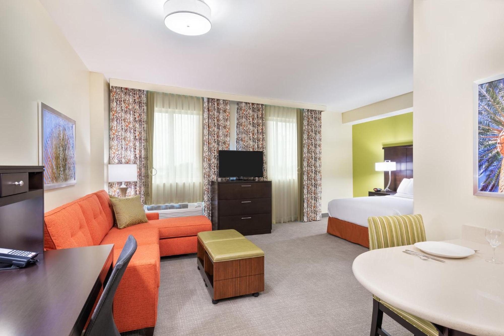 Queen Studio Suite
